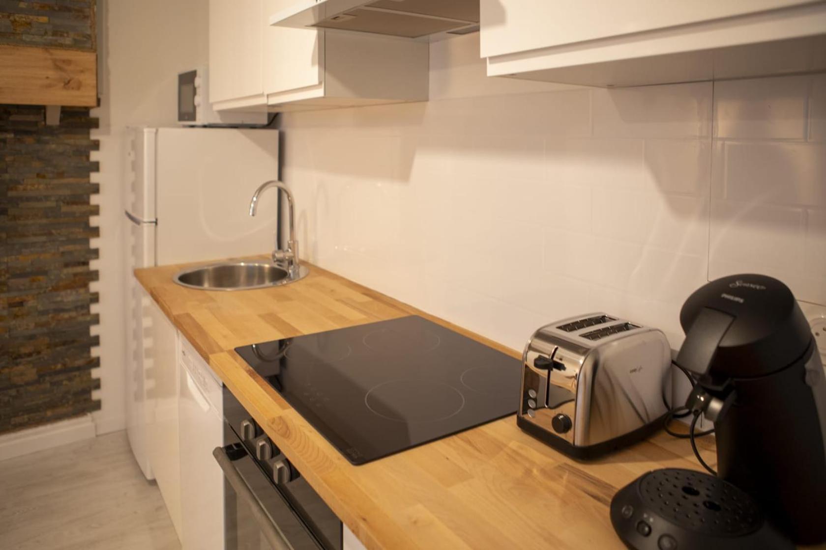Le Nid 3 Etoiles Wifi, Netflix, Disney, Coeur De Bastide Villefranche-de-Rouergue Exterior photo