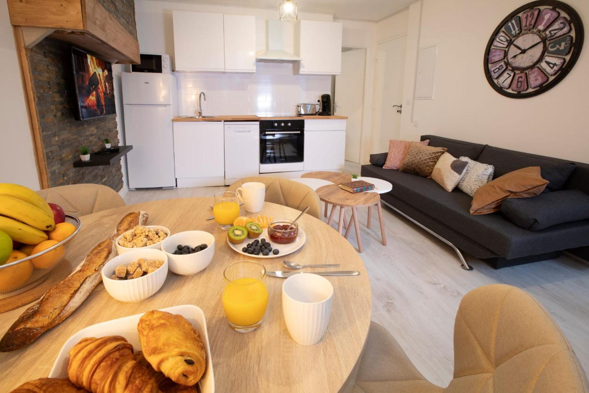 Le Nid 3 Etoiles Wifi, Netflix, Disney, Coeur De Bastide Villefranche-de-Rouergue Exterior photo