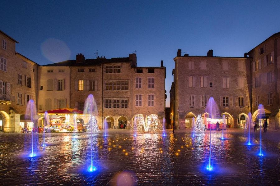 Le Nid 3 Etoiles Wifi, Netflix, Disney, Coeur De Bastide Villefranche-de-Rouergue Exterior photo